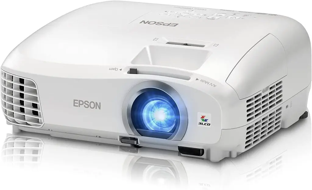 Epson Home Cinema 2040 - The Best Gaming Projectors For 2023