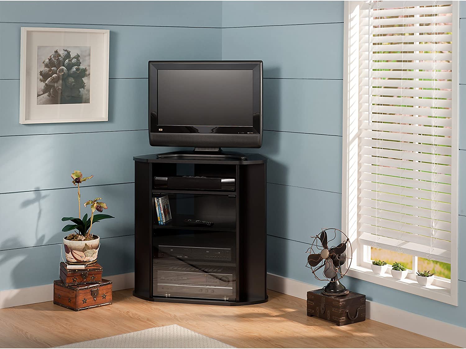 The Best Entertainment Centers for Small Rooms