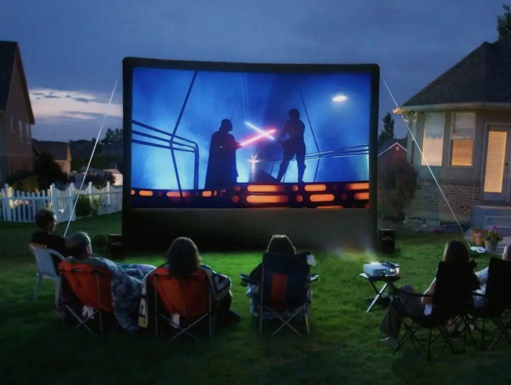 Pros & Cons of Outdoor Projectors